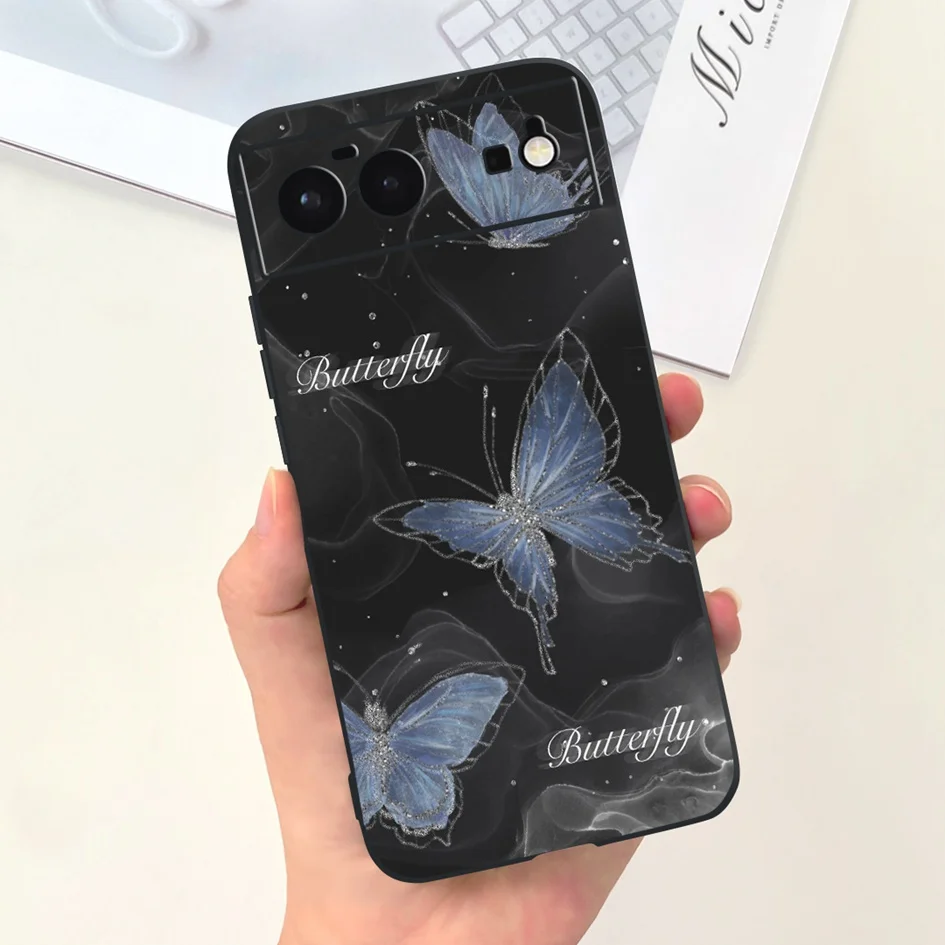 Astronaut-Themed Shockproof Silicone Case - Cute and Durable Cover