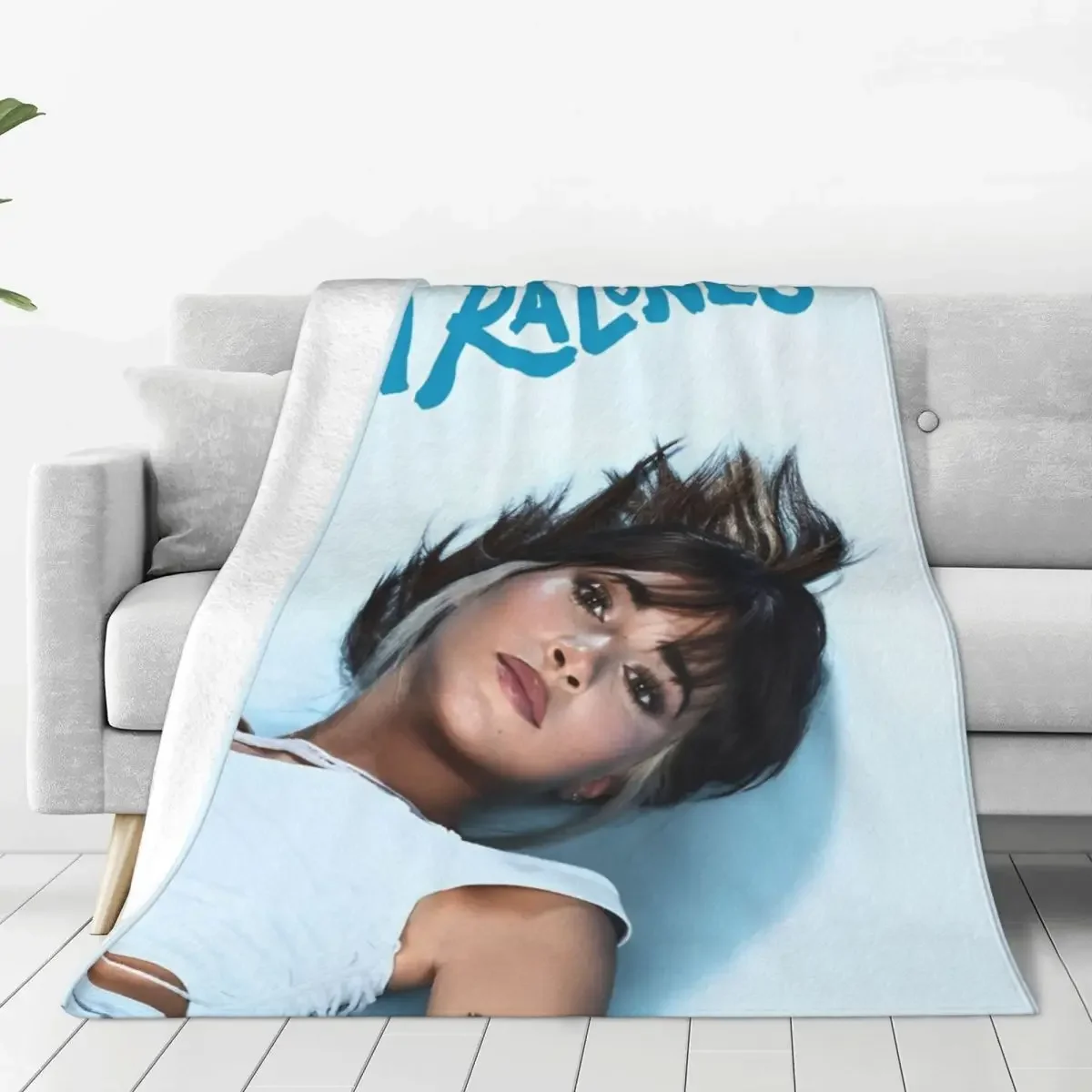 Spanish Singer Cute Aitanas Blanket Super Warm Street Trend Plush Throw Blanket For Couch Bed Travel Flannel Bedspread Bed Cover 3