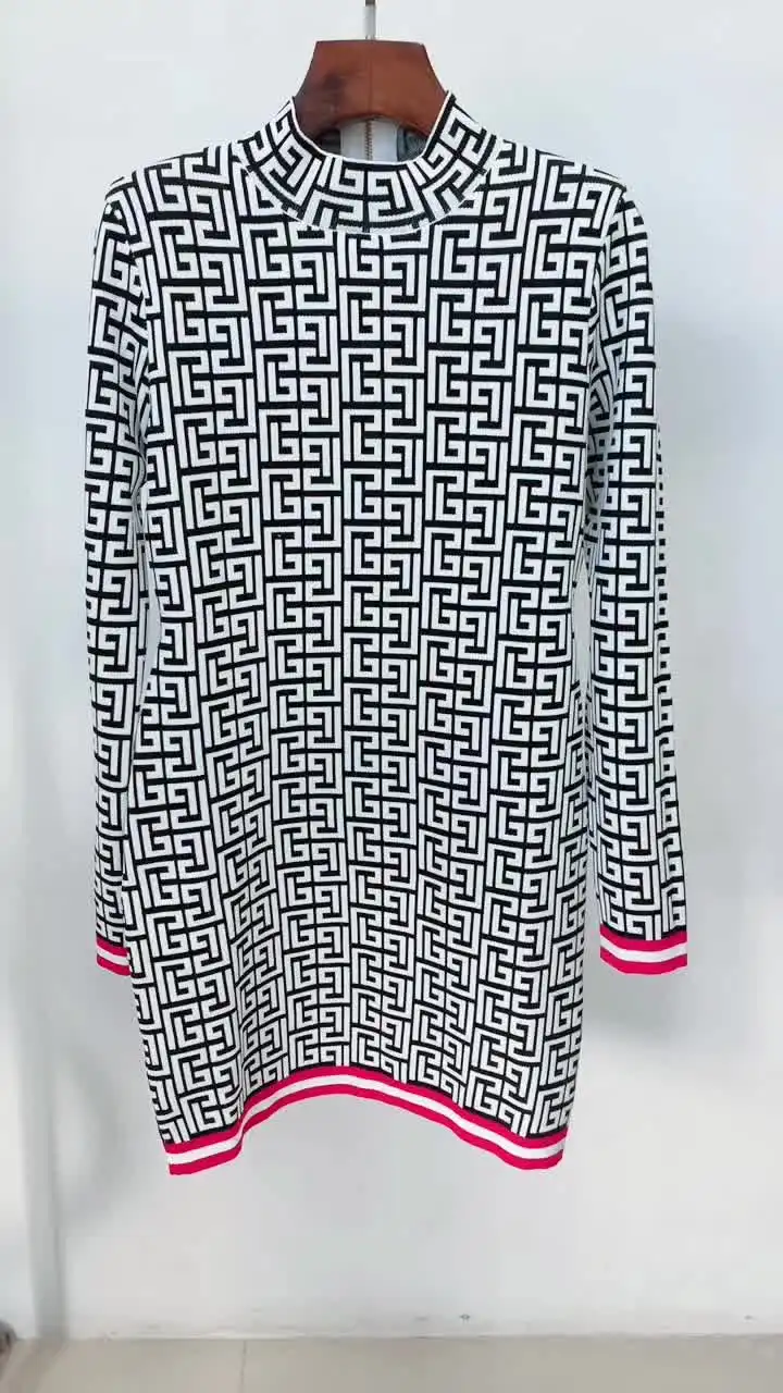 Женское трикотажное платье O'ZACKET