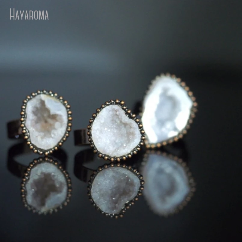 

10Pcs Wholesale Soldered Free Form Vintage Style Handmade Antique Bronze Color Tin Agates Geode Ring