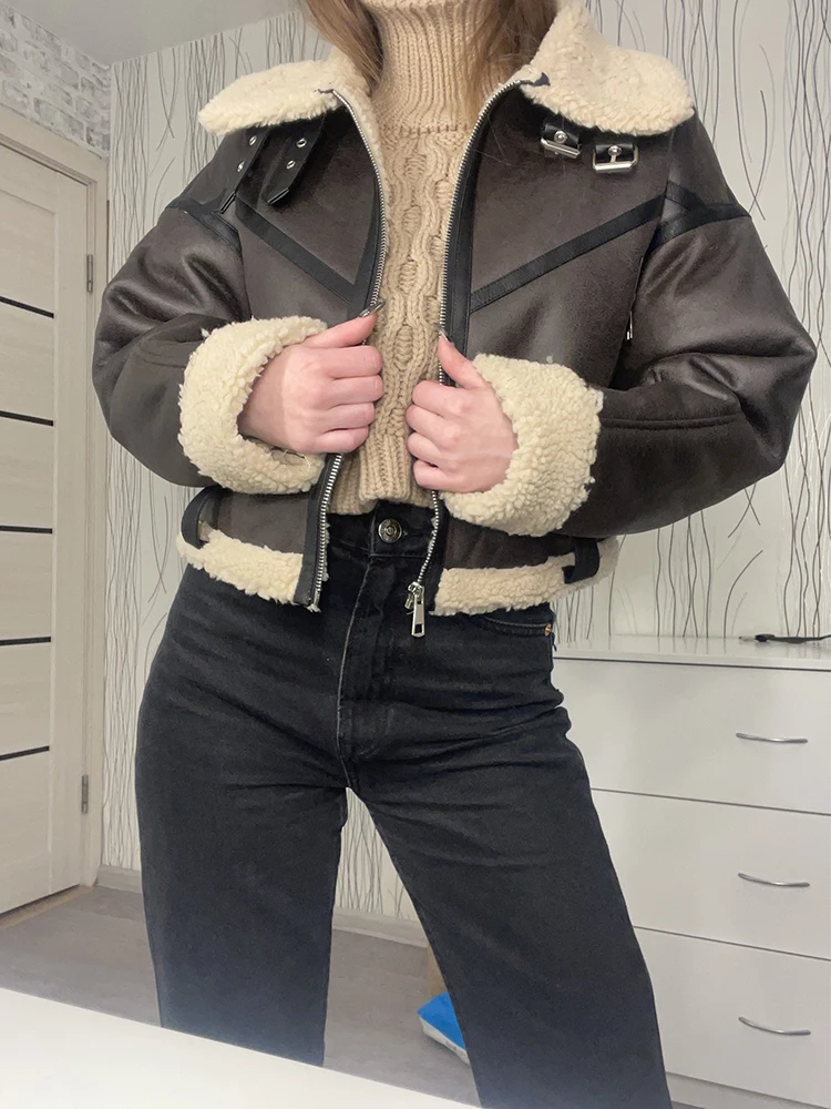 

Streetwear Women's Faux Fur Leather Jacket Moto Biker Faux Lamb Leather Fur Short Coat with Fur Collar Winter Warm Outwear