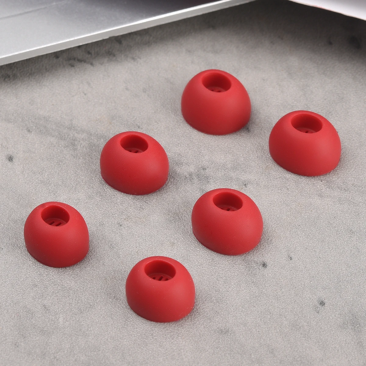 High Quality Silicone Ear Tips for Oneplus Buds Pro TWS Eartips Buds N Ture Wireless Active Noise Reduction Earbuds Tips