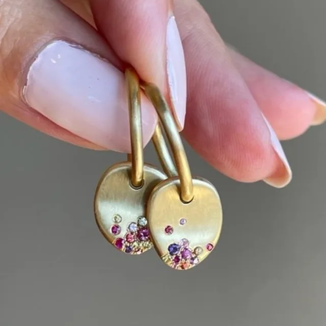 Mini boucles d'oreilles saphir Urban Summer Nights - Les boucles d'oreilles de fiançailles pour femmes sont des cadeaux nobles et élégants pour elle 1