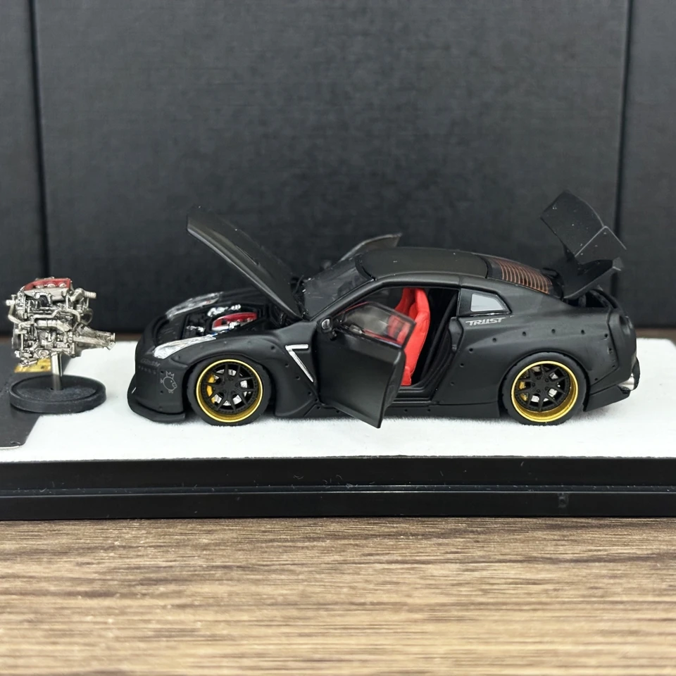 PGM 1/64 R35 Black Color Diecast Fully-Opened Model Car Stocks In