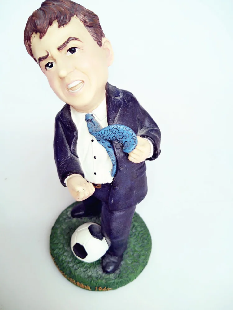 

Классический, всемирно известный человек, голландский, футбольный игрок Guus Hiddink, фигурка гостиной, модель, подарок, рукоделие