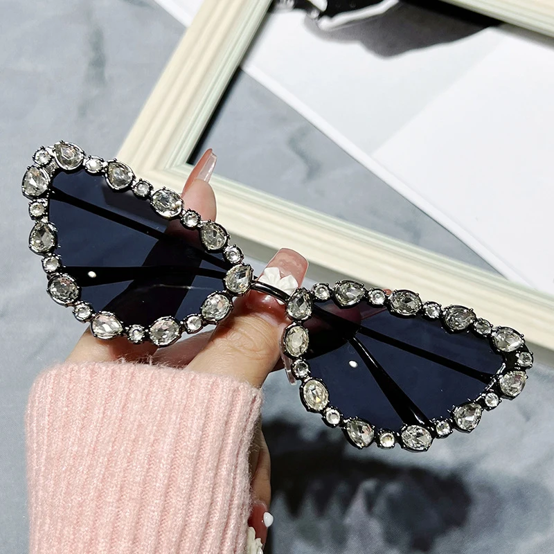 2023 New Vintage Full Crystal Oval Sunglasses Anti-blue Light Women Fashion  Alloy Shiny Rhinestone Frame Clear Sunglasses - AliExpress