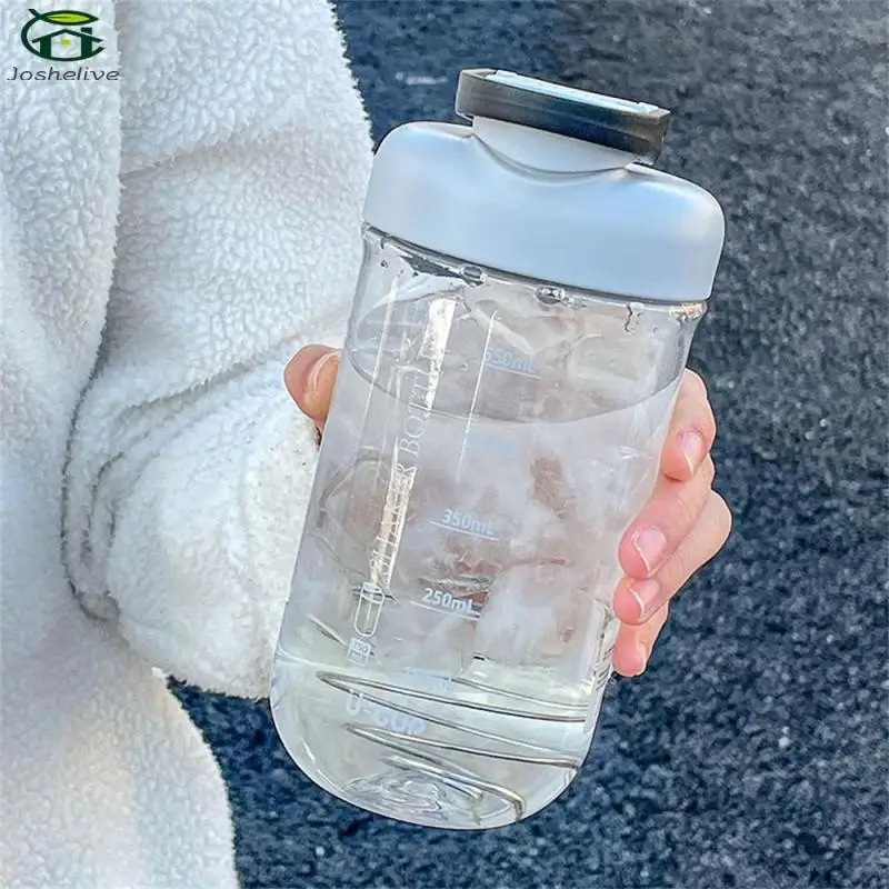 

Тонкая полировка нижняя часть нескользящей чашки прочно расположена и прочная спортивная чашка для воды, поэтому ее легко собирать и чистить