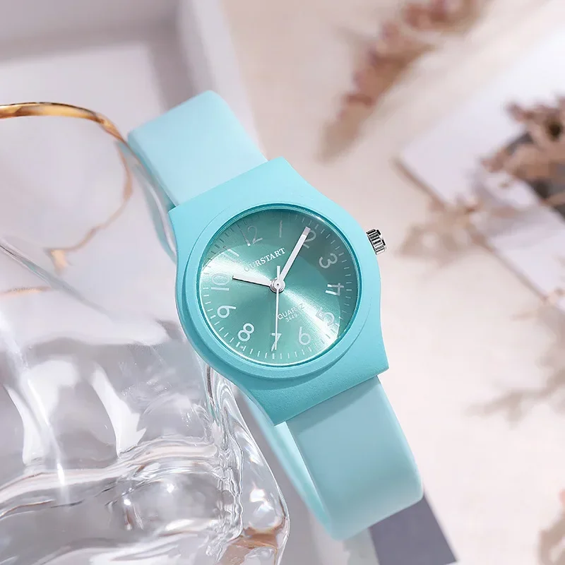 

2024 New Candy Colored Silicone Strap Quartz Women's Watch Casual Fashion Digital Scale Wristwatch Montre Femme Reloj Mujer