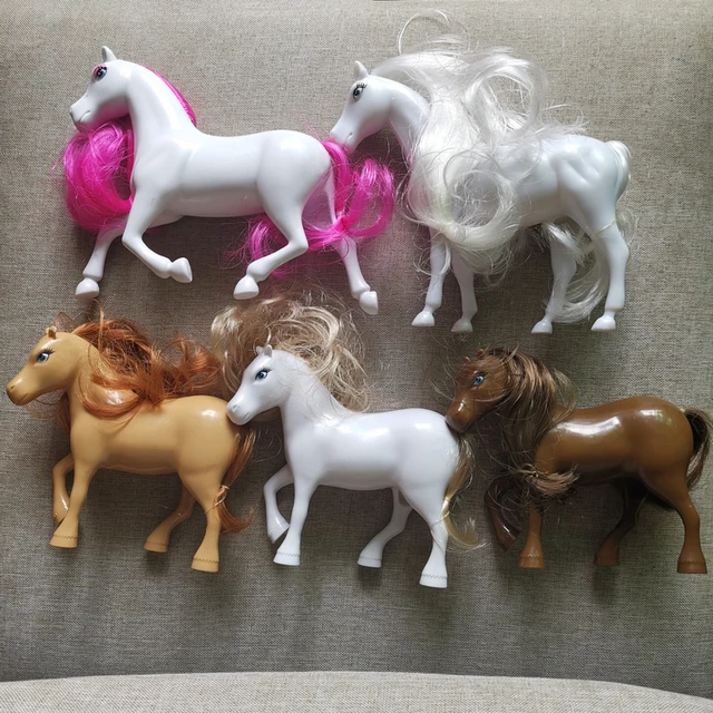 Figurine en PVC Kawaii originale pour fille, accessoire de décoration de  gâteau, jouet cadeau, grande princesse, mont, paillettes, rose, cheval  blanc, course, poney, beurre, mignon - AliExpress