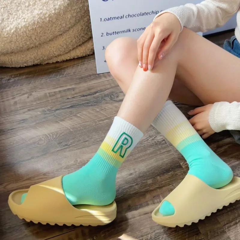 1 Pairs of Gradient Striped Socks, Boy's And Girl's Casual Letter Socks, Sweat Absorbing And Breathable Mid Tube Sports Socks