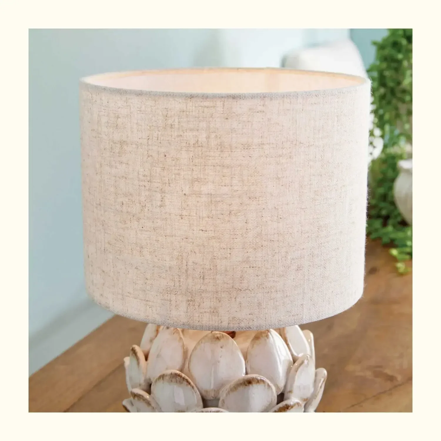 Description Picture 5 of itemWashedwhiteclassic retro wind artichoke three-dimensional ceramic compact desk lamp height торшерمصباح ارضيнапольная лампа플로어 램프