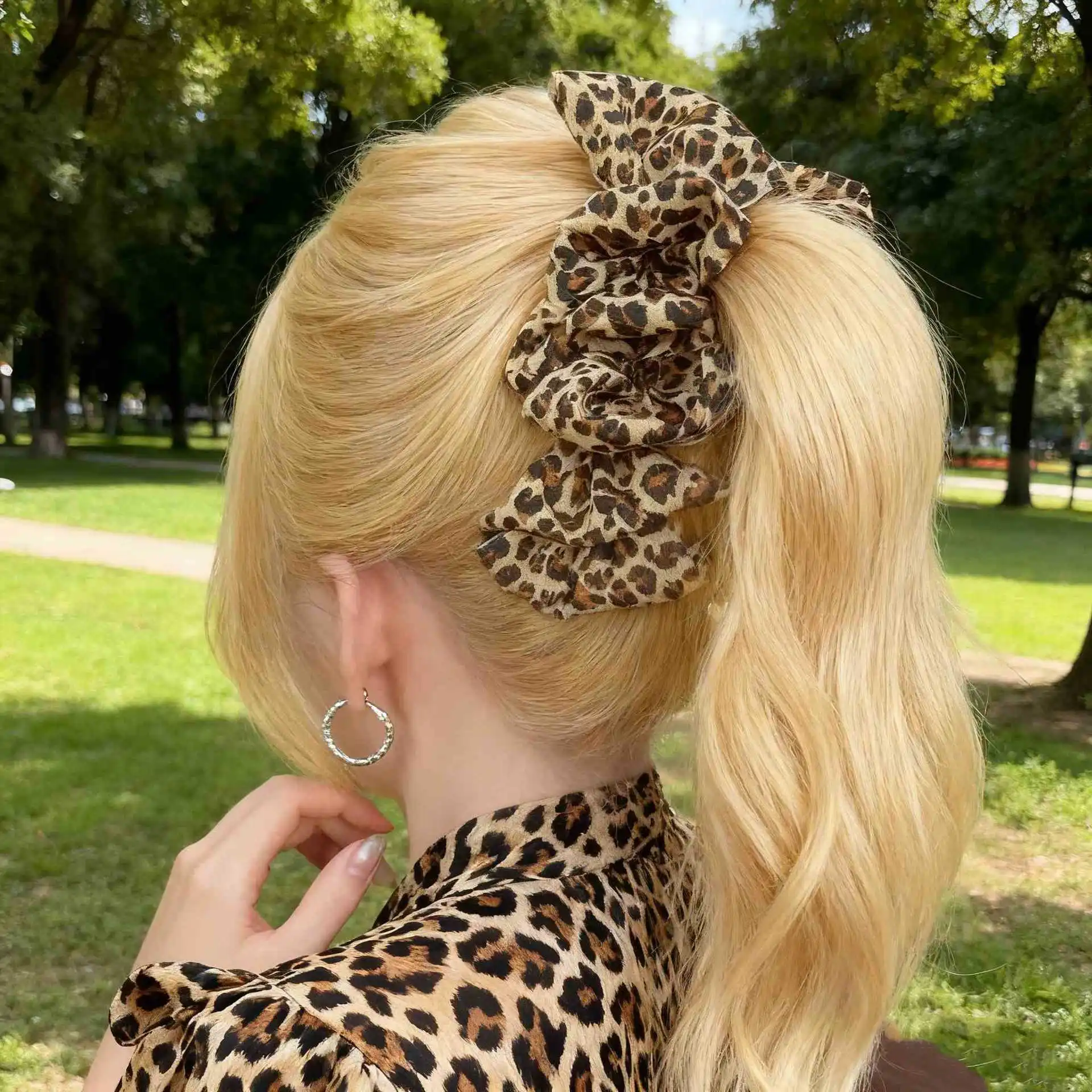 1PC Women's Leopard Print Scrunchie Hair Clip Fashion Hair Accessories Stylish Daily Hair Decoration Hot Selling Product
