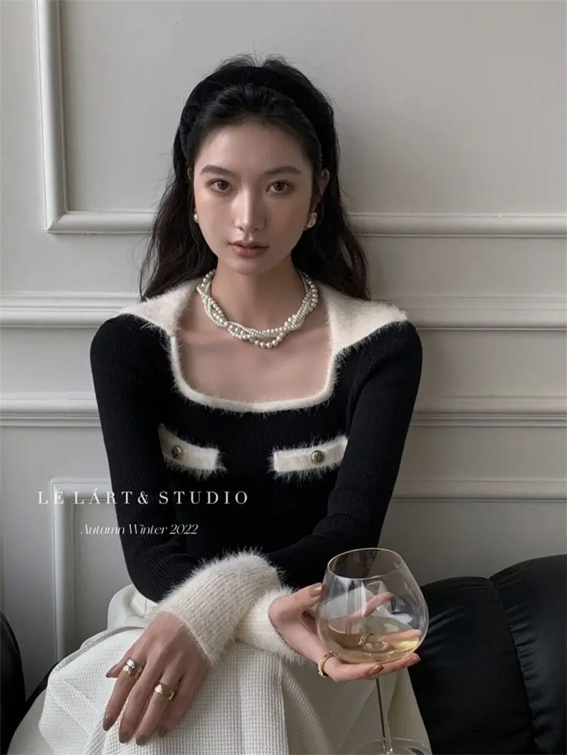 

2023 New Vintage Senior Sense Color Matching Square Neck Sweater Women French Style Slim Knit Slim Winter