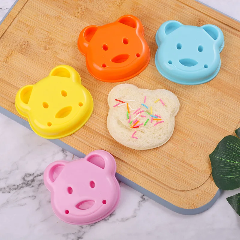 

Sandwich Cutter Mini Cartoon Teddy Bear Cute Rabbit Bread Knife Sandwich Sealer for Kids Bento Lunch Baking Mold Pastry Tools