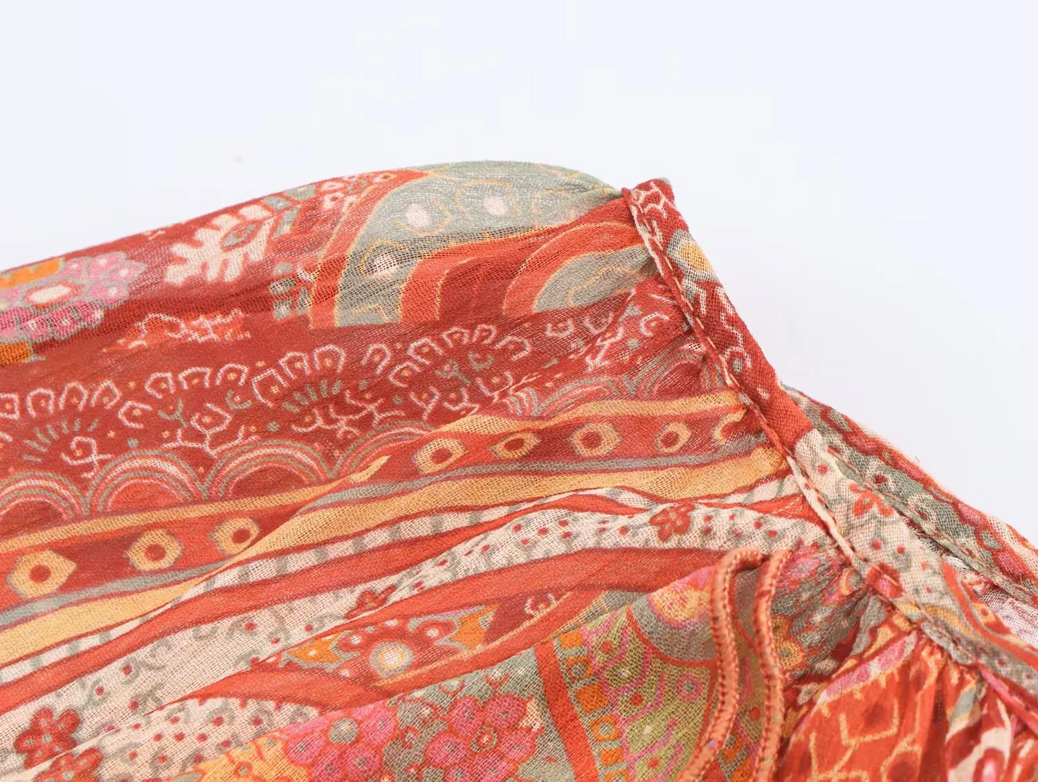 TFAFXY Damen-Bluse, lässig, schick, Blumendruck, Rüschen, ausgestellte Ärmel, neue Mode, Frühling und Herbst, Urlaubsblusen – Detail 4