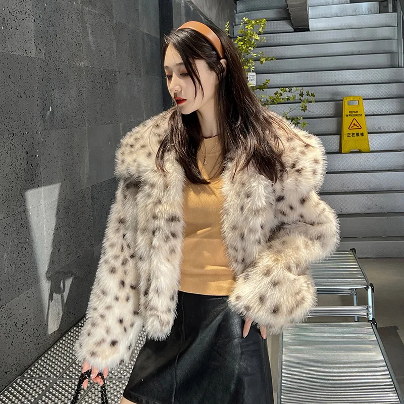 Leopard Point Short Fur Coat for Women Turndown Collar Casual Faux Fur Coat Fluffy Jacket Artificial Fur Coat Winter 2023