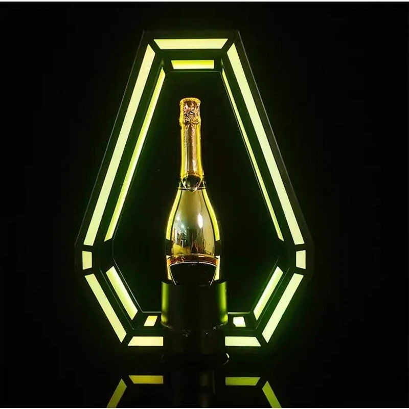 MOËT & CHANDON シャンパン LEDディスプレイ Amazon｜7色のスペードのエースシャンパンボトルプレゼンター
