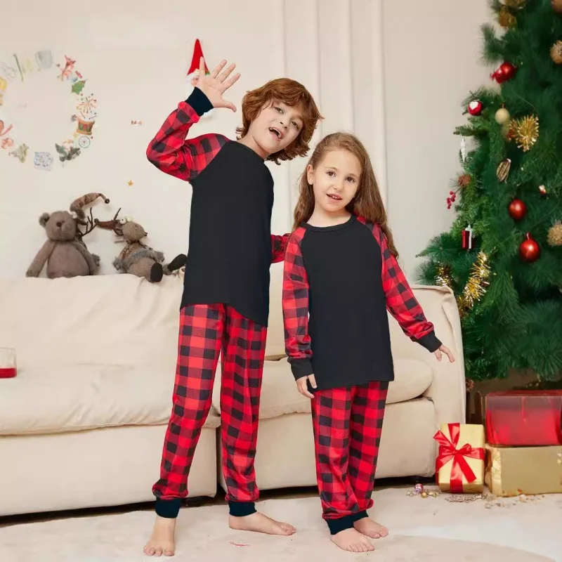 Merry Christmas Family Matching Outfits Solid Color Check Print Mom Dad Kids 2 Pieces Loose Sleepwear Soft Pyjamas Family Look 4