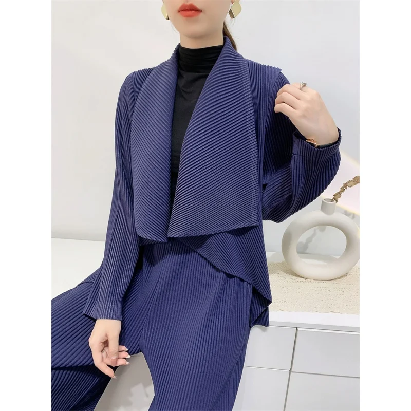 

Boutique MIYAKE Pleated short jacket for Coat and pants comfort casual and loose fitting long sleeved thickened [WT687]