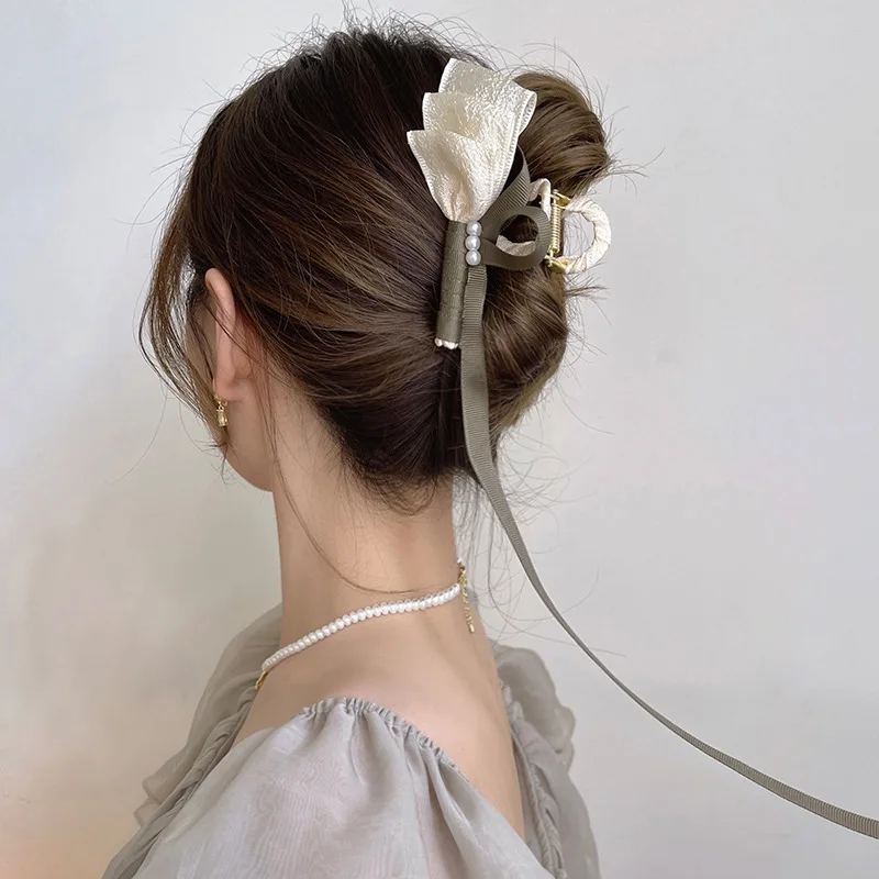 2022 NEW autumn Literary and fresh ~ simple Tulip Hair  Claws  for Women Girls Summer Shark Clip Hair Accessories headdress 2022 new simulation flower orchid calla lily tulip white bride wedding holding flower fake flower korean style bouquet