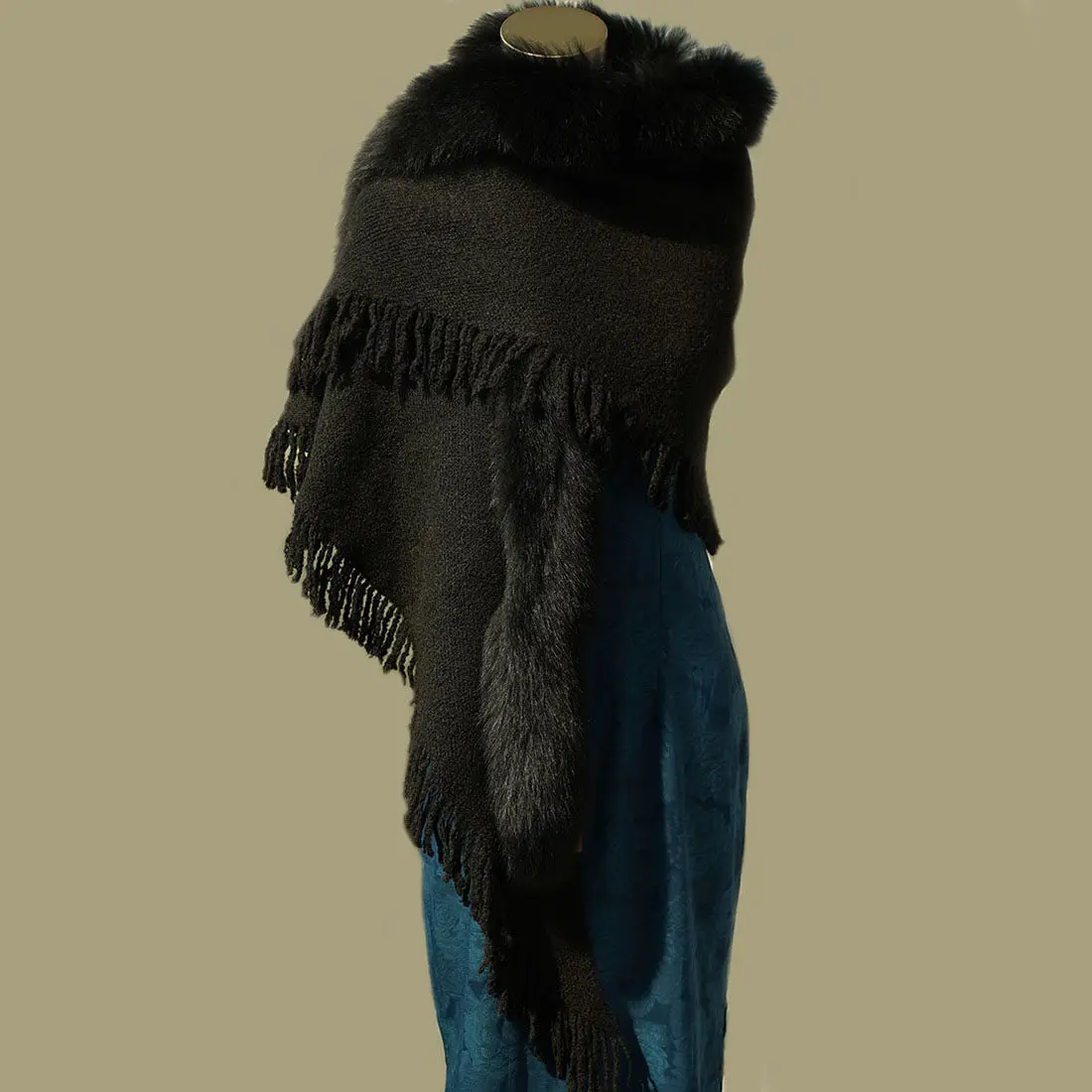 Neuer Kunstwollumhang mit Echtfuchs-Pelzschal Herbst Winter Damen Warmer Dreieckiger Schal Quasten Nackenschutz Halstuch – Detail 4