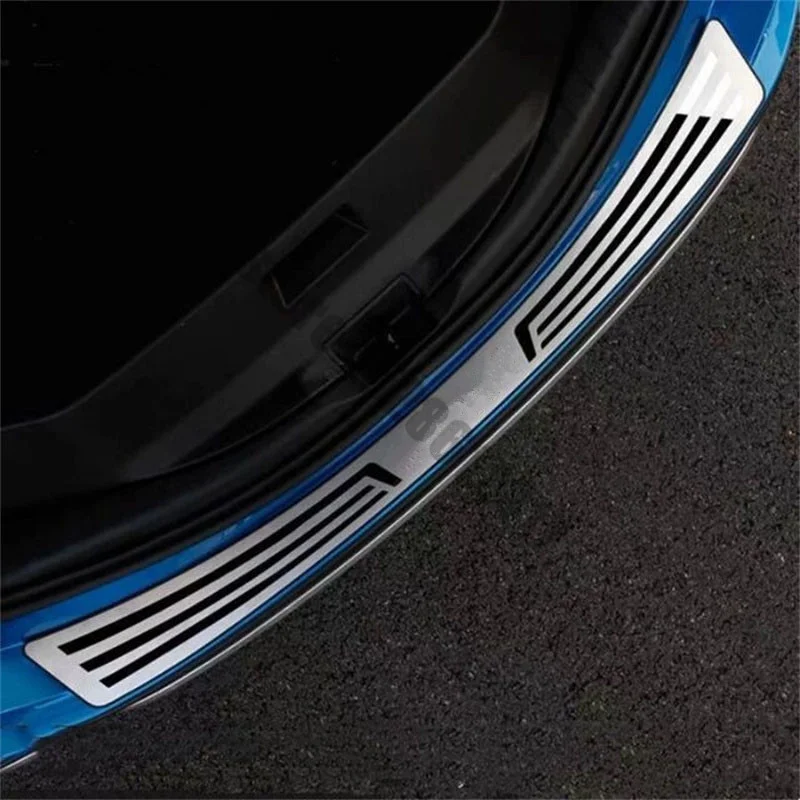 

for Toyota Rav4 Xa40 2016-2018 car Accessories Car Rear Guards Rear Bumper Cover Trim Stainless Steel Trunk Guard Plate Cover