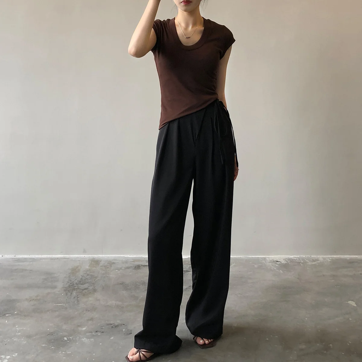 Title 6, Kadın Kısa Kollu Slim Fit Vintage Tişört Klasik...