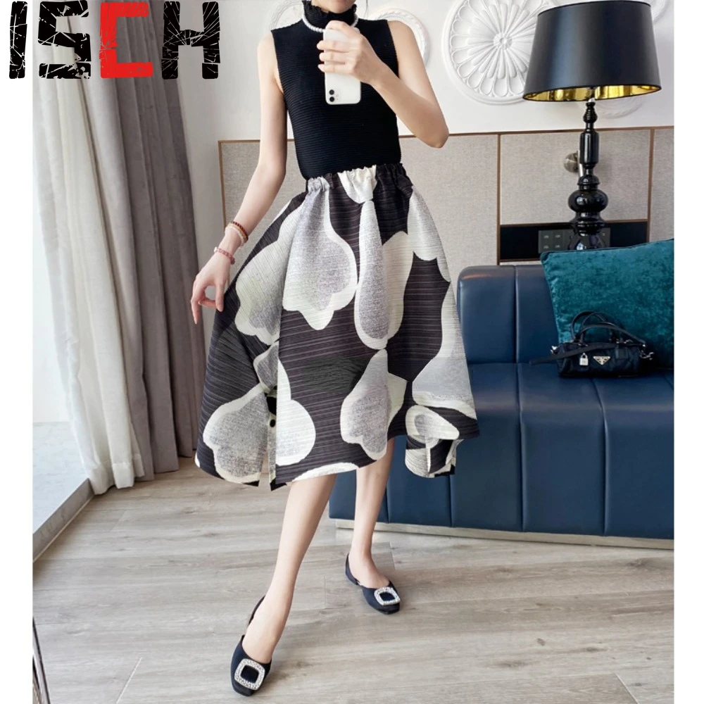 

Miyake Temperament Thin Large Swing A Word Pleated Skirt Female Summer New Printed Half Skirt Simple Loose High Waist Big Size