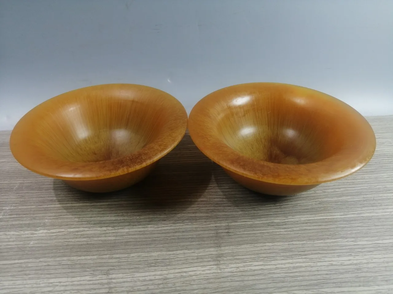 

A Pair of Home Crafts Imitation ox Horn Tea Set Cups With Exquisite Workmanship and Beautiful Appearance is Worth Collecting