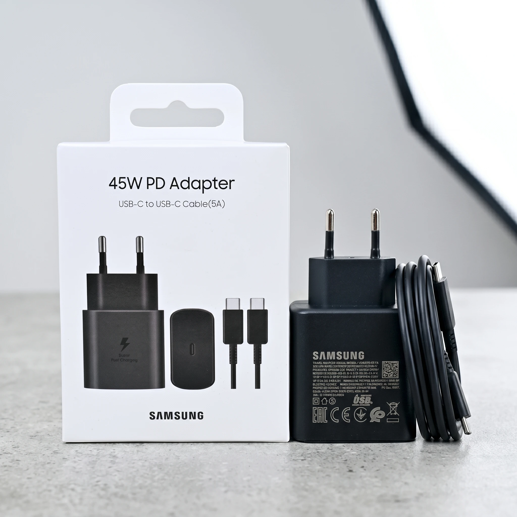 High-Speed 45W USB-C Charger with EU Adapter and Cable