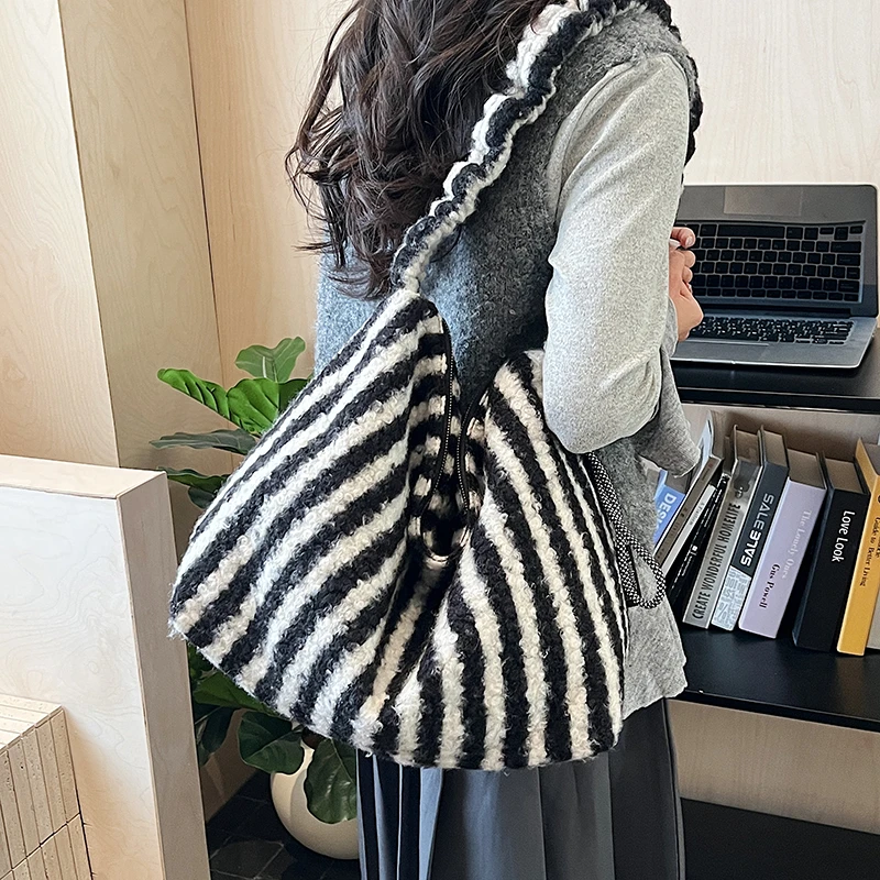 Ethnische Stil Damen Handtaschen Tote Bunte Lammwolle Umhängetasche Boho Strandtasche Große Kapazität Tragbare Shopper Tasche Gestreift – Detail 14