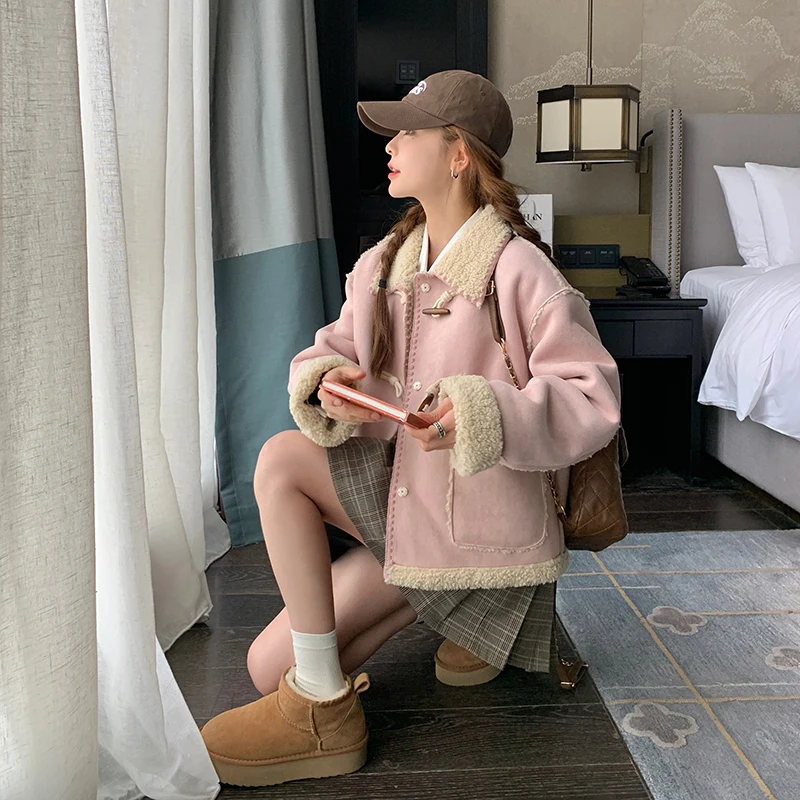 Suede cow horn button lamb wool jacket_voghion.com