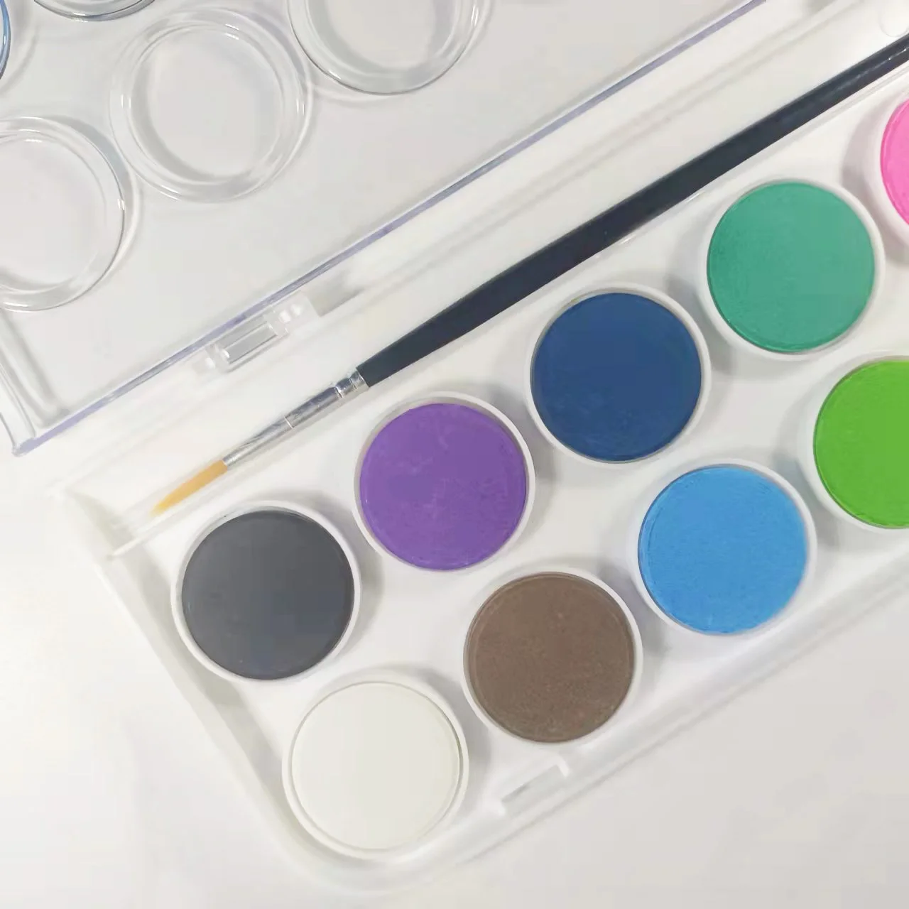 Portable drawing set 12colors water color cake diameter 2.8cm with a brush