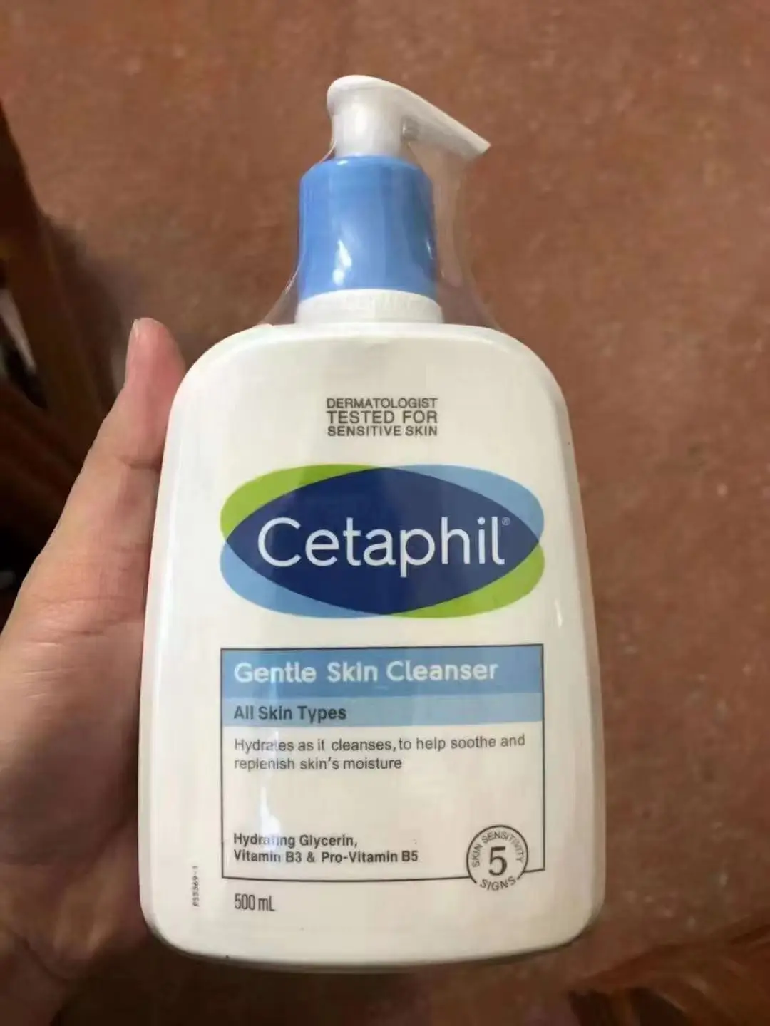 

Cetaphil Gentle Skin Cleanser 500ml Skin Care Hydrating for Dry and Sensitive Skin Mild Moisturizing Face Cleaning