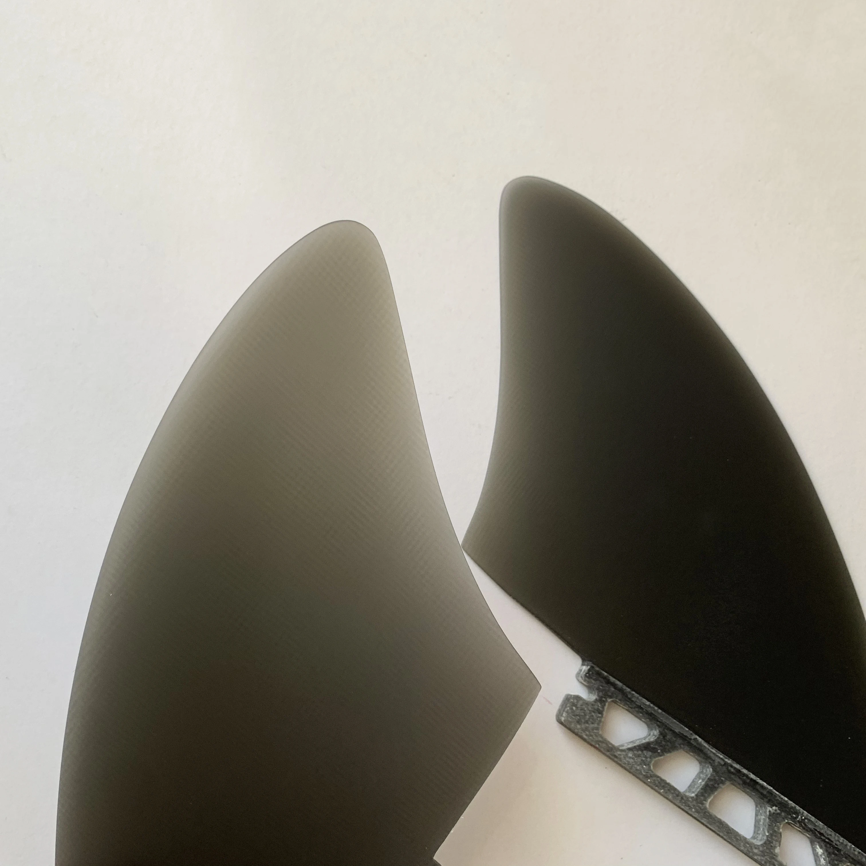 RISECE FCS II Fiberglass Twin Fin Surfboard Fin Clear Black Glass Fiber Single Tab Keel 2PC/SET
