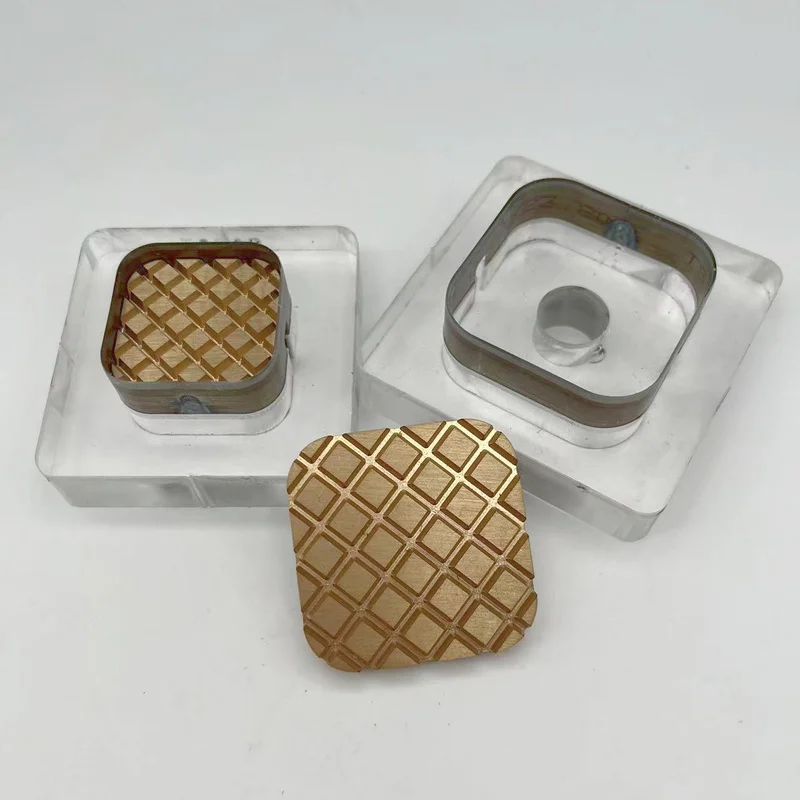 https://ae01.alicdn.com/kf/Scb4dab94b1874492aea63a05544a0f0b7/Waffle-Pattern-Leather-Brass-Stamp-Mold-Cutting-Die-Set-DIY-Pendant-Punching-Cutter-Knife-Logo-Stamping.jpg