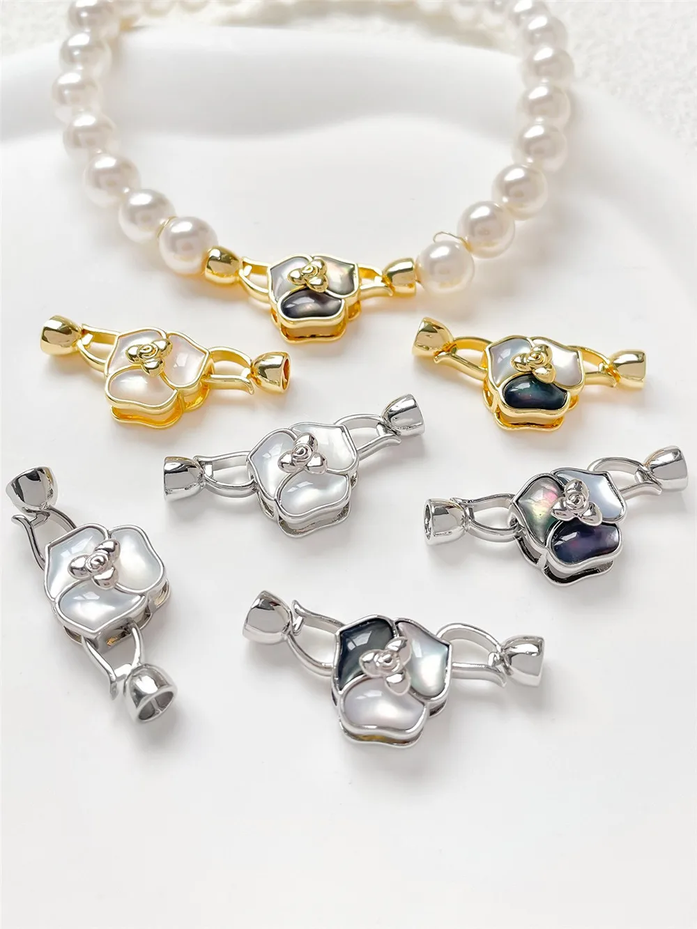 

Пряжка из розового жемчуга с медным покрытием, 14 к