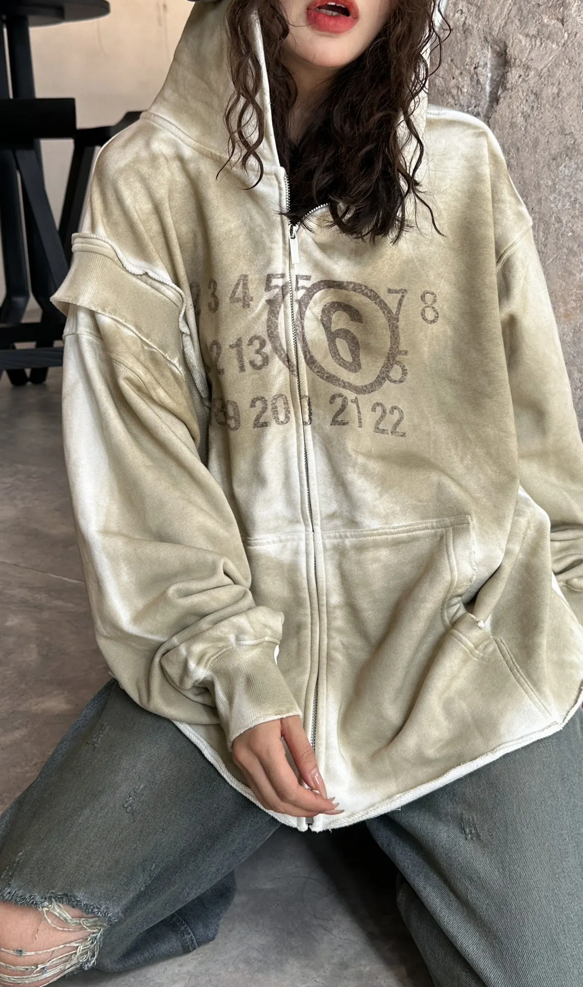 

2023 Winter New Arrival Fashion Mmsix Women's Sweatshirts Color Tie-dye Zipper Hoodies Casual Cotton Digital Print Design Hooded