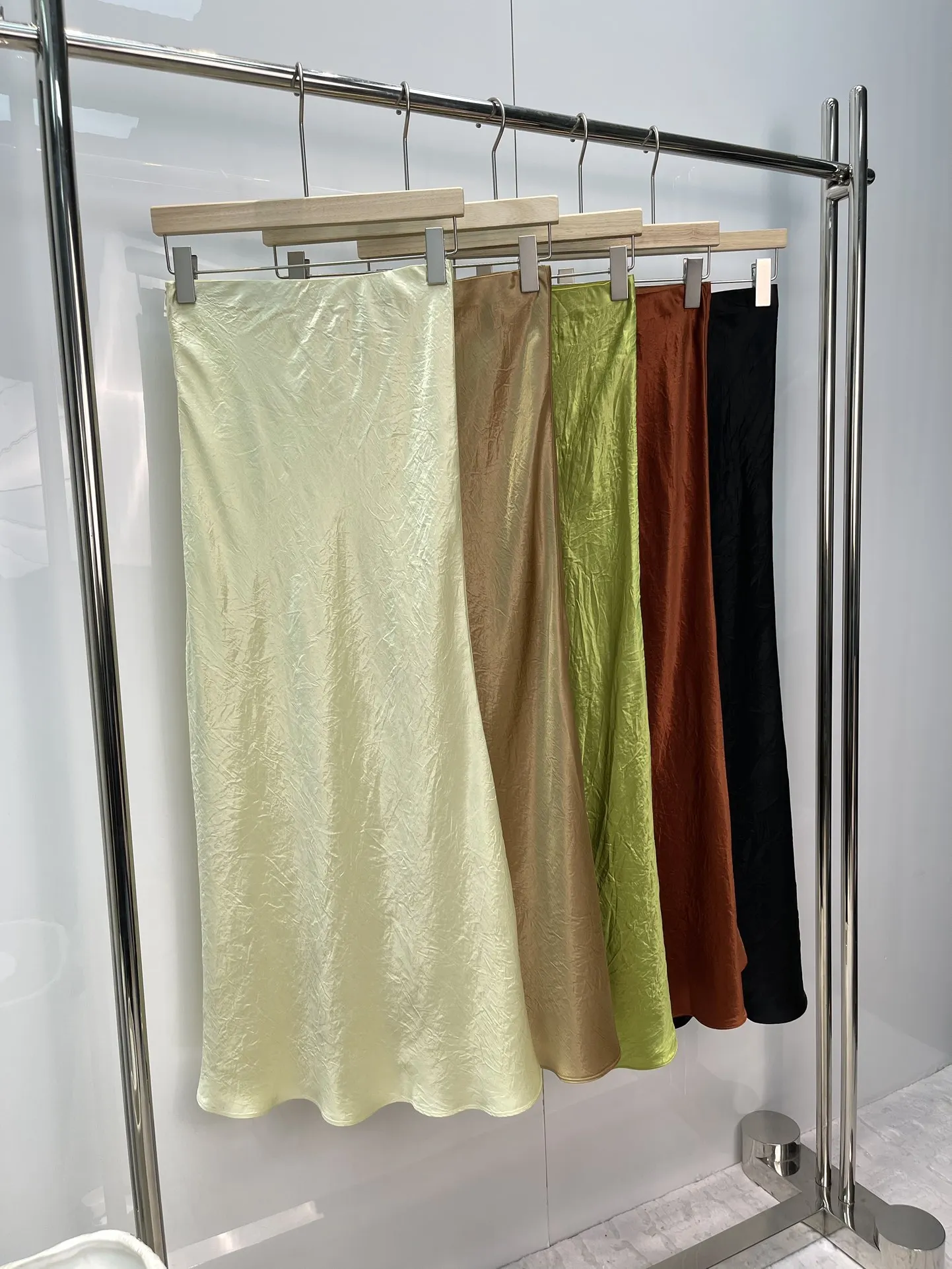 

Spring and summer new fishtail skirt type of pleasant arc, extremely test cut skirt design