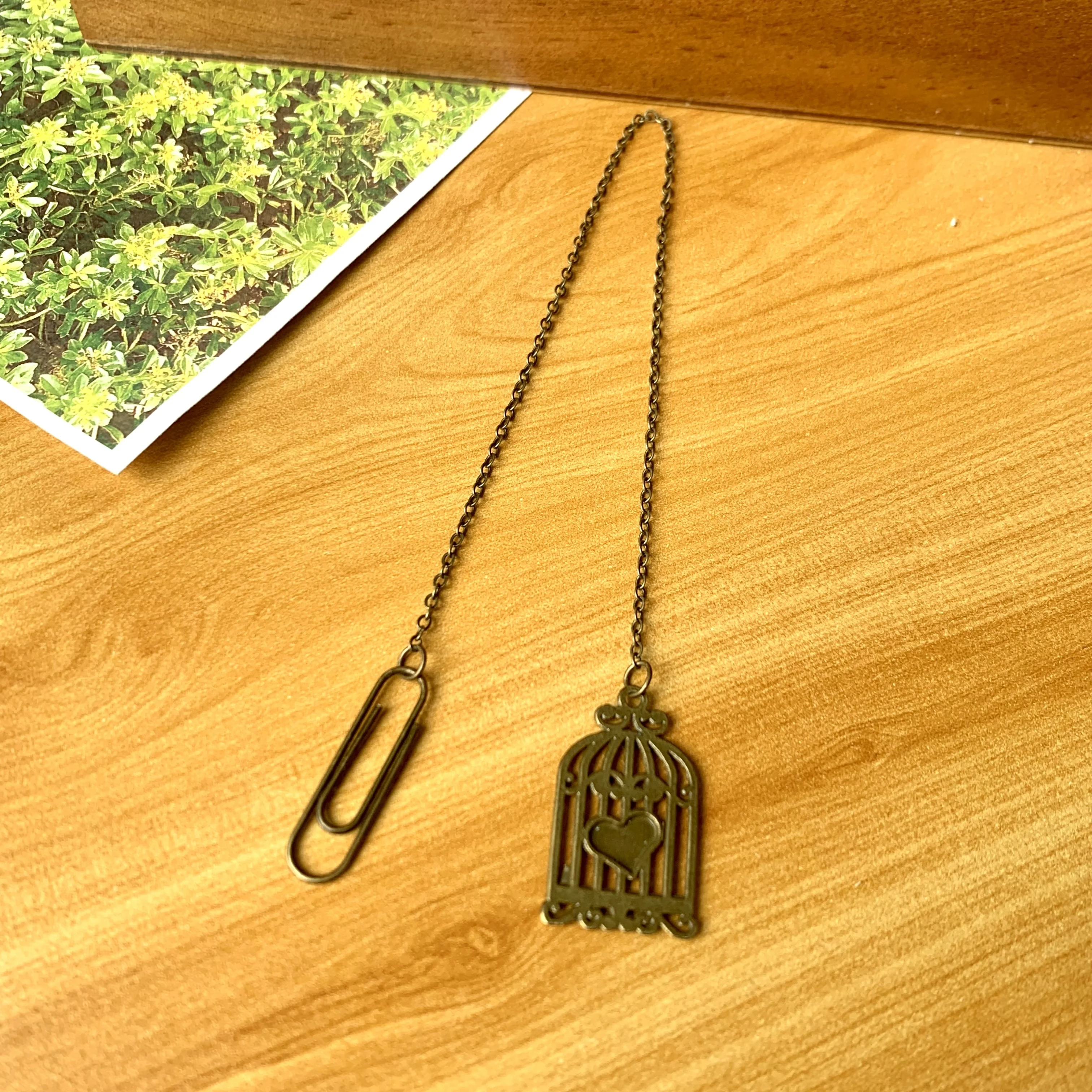 Pendant Bookmark metal bookmark bookmarks stationery supplies Creative Retro Love Bird Cage Clock Watch Leaves Metal Book Marks Book Page Mark School Supplies Stationery