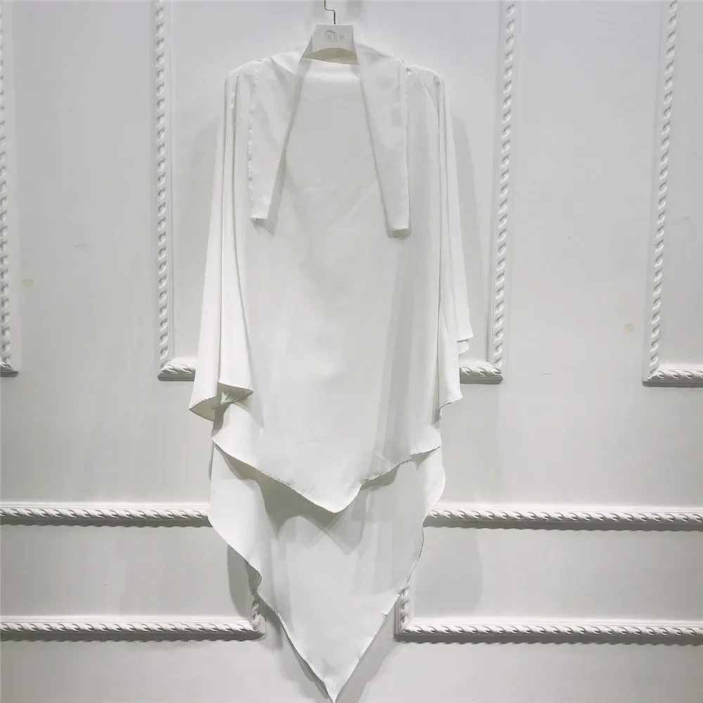 03 White