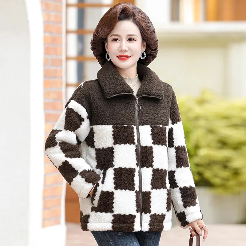 

Куртка с хлопковой подкладкой для женщин среднего возраста модная верхняя одежда из бархата женский топ для мам новое осенне-зимнее пальто из овечьей шерсти для женщин