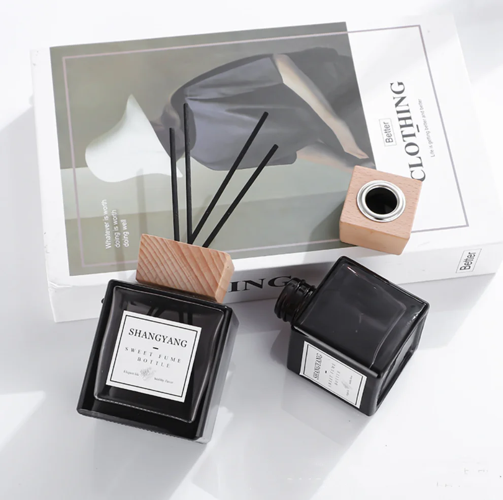 1PCS 500ml Square Aromatherapy Bottle Wooden Lids Rattan Sticks Aroma Essential Oil Bottle for Office Purifying Air