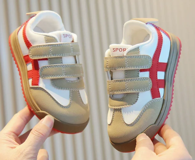 Children's Sneakers New Fashion Slip-On Lightweight Boy Girls Sports Shoes Leather Breathable Kids Toddler Outdoor Running Shoes