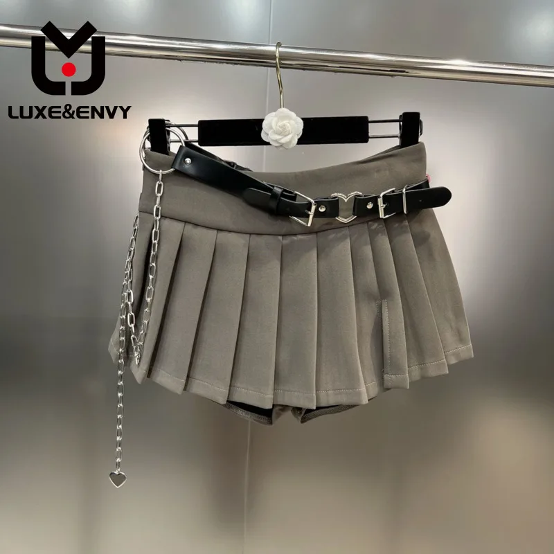 

LUXE&ENVY 2023 Summer New Multiple Buttons Patchwork Chain Belt High Waist Solid Color Pleated Mini Skirts Women