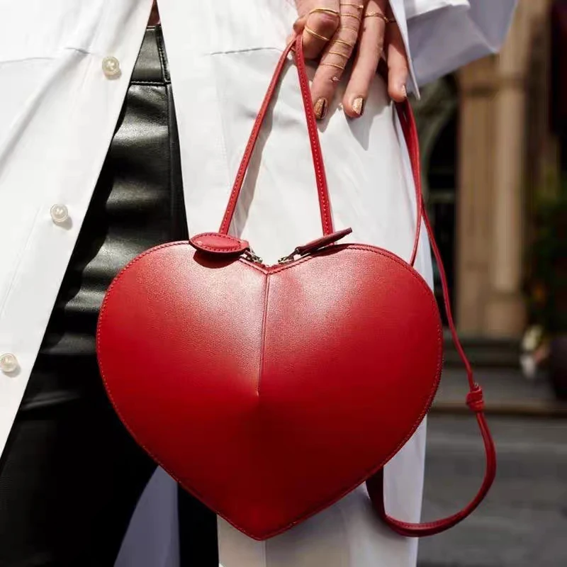 

Heart Shaped Messenger Bags For Women European American Luxury Designer Brand Trendy Lady Handbags Purses Shoulder Crossbody Bag