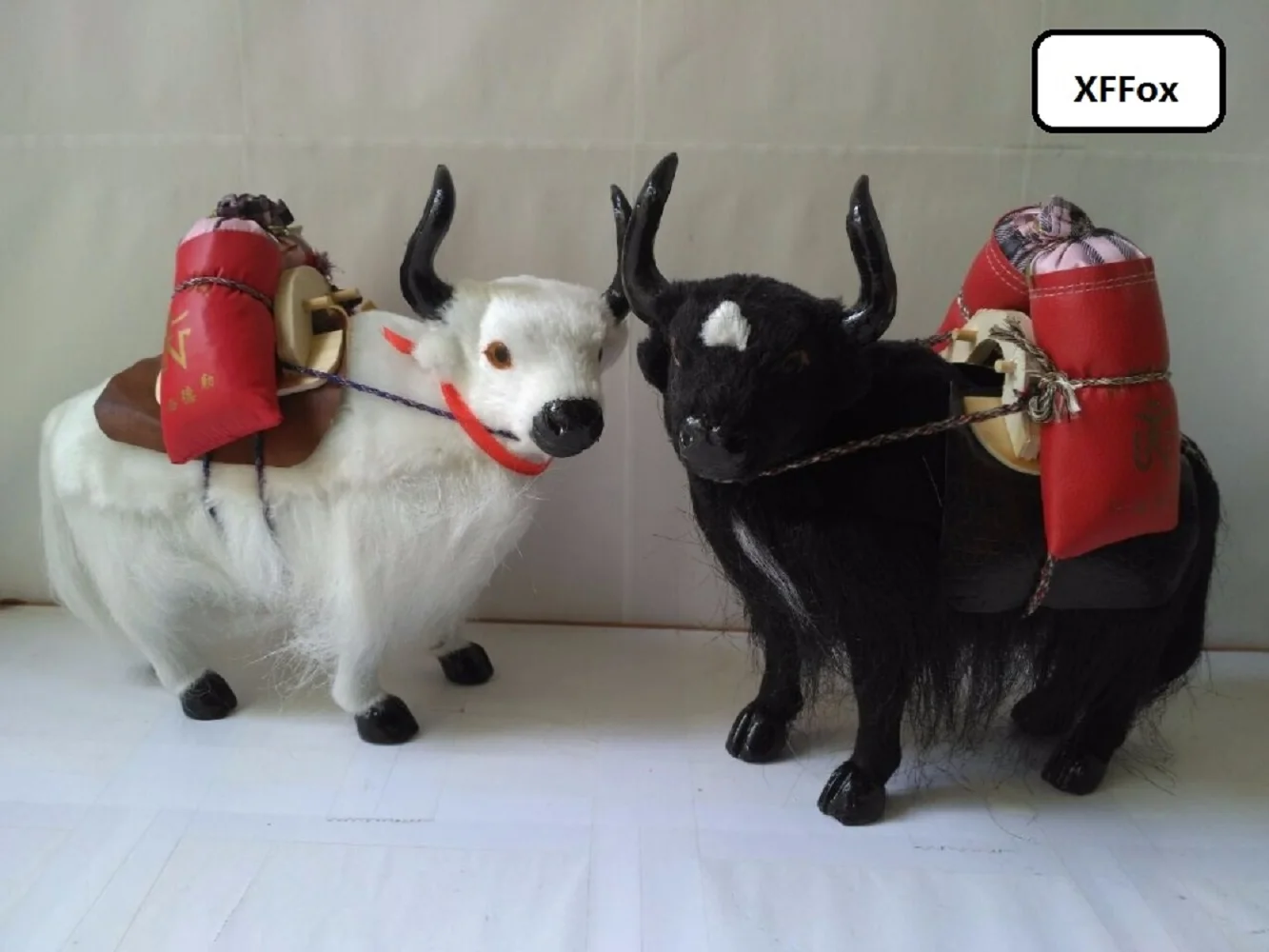 

a pair of real life black yaks model plastic&furs simulation cattle dolls with bags gift about 30x27cm xf1929