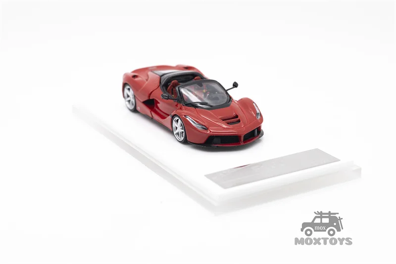 1:64 Street Buster ラフェラーリ F150 エンジンフード開閉 1:64 Street Buster ラフェラーリ F150 エンジンフード開閉 1:64