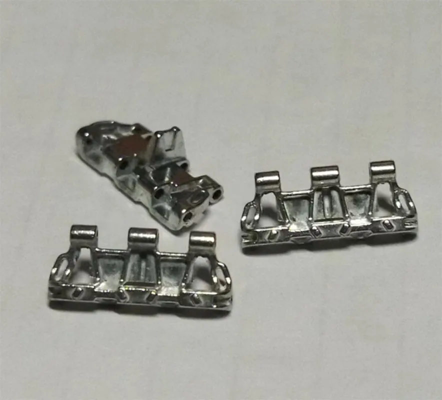 1/35 제2차 세계대전 독일군 팬저 III/IV 후기형 금속 트랙 핀 포함 아연 합금 세트