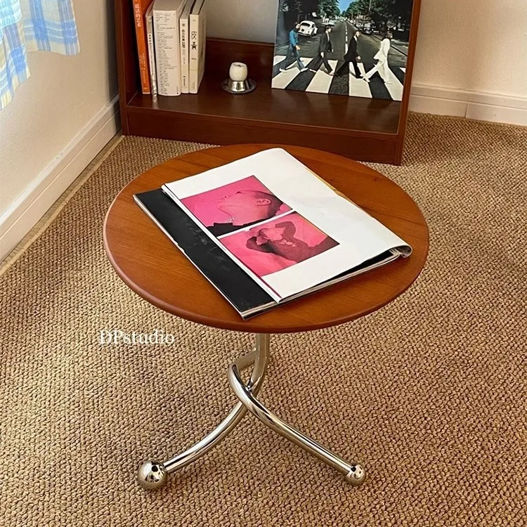 שולחן קפה קטן בסגנון עתיק וינטאג', שולחן קפה עם תושבת מפלדת אל-חלד, שולחן עגול לסלון, שולחן תה לסלון